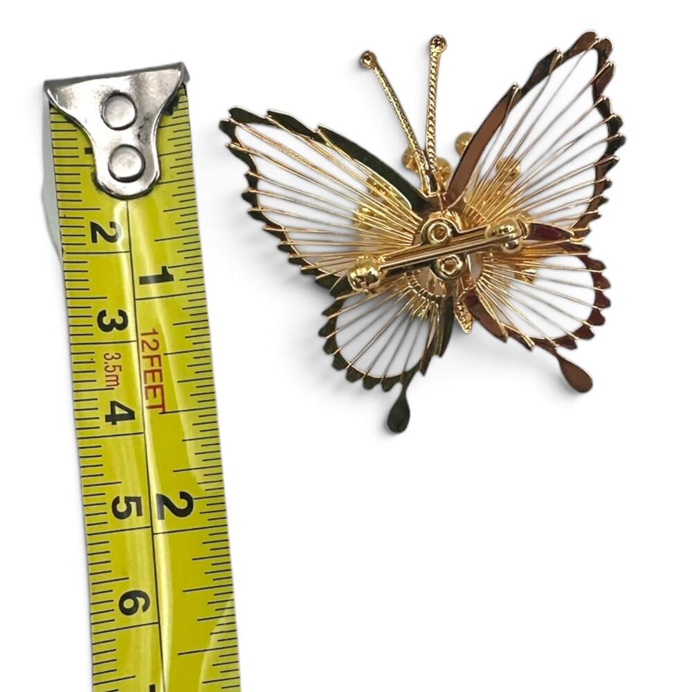 Vintage Butterfly Brooch Gold Tone Openwork Faux Pearl Dimensional Costume Pin - Picture 3 of 3